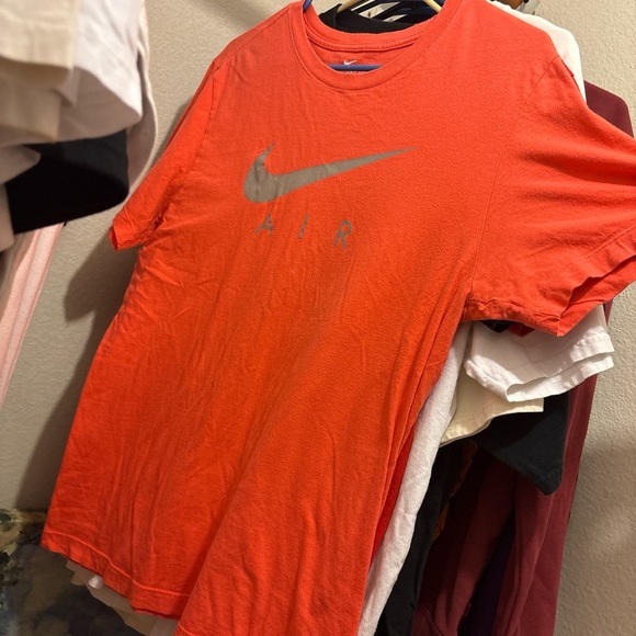 Nike orange T-Shirt with Logo - Picture 1 of 3